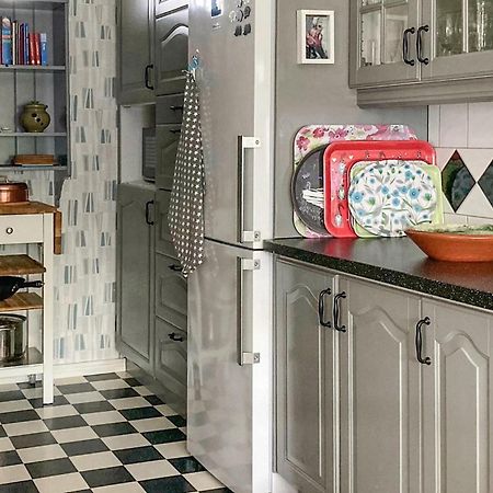 Cozy Home In Borgholm With Wifi Екстер'єр фото