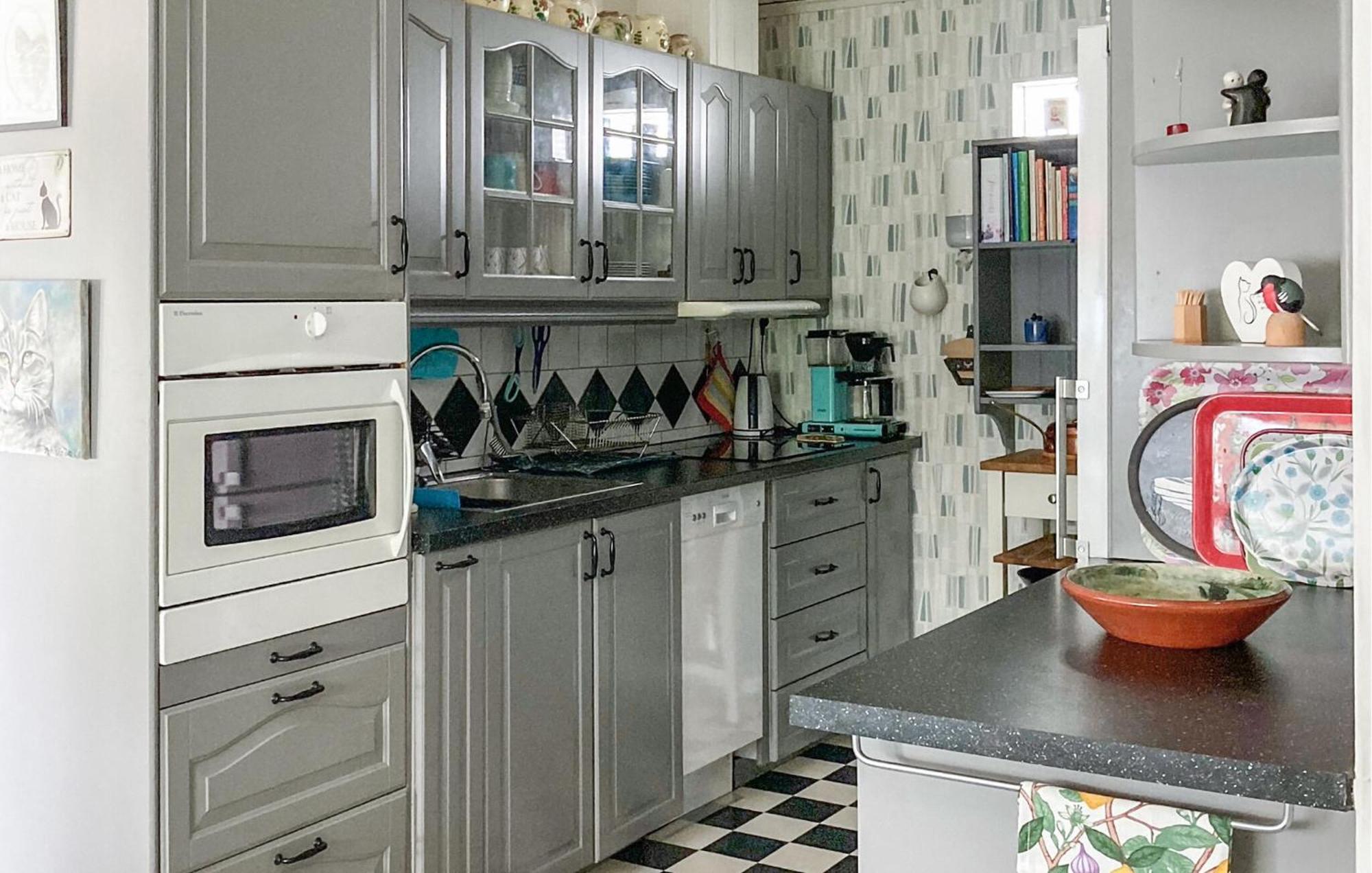 Cozy Home In Borgholm With Wifi Екстер'єр фото